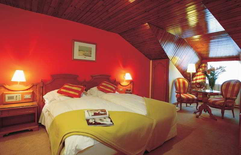 El Castell De Ciutat - Relais & Chateaux La Seu d'Urgell Exterior foto